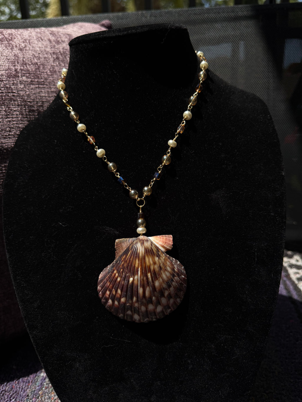 The Brown Scallop Pearl Necklace