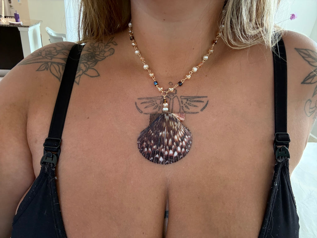 The Brown Scallop Pearl Necklace